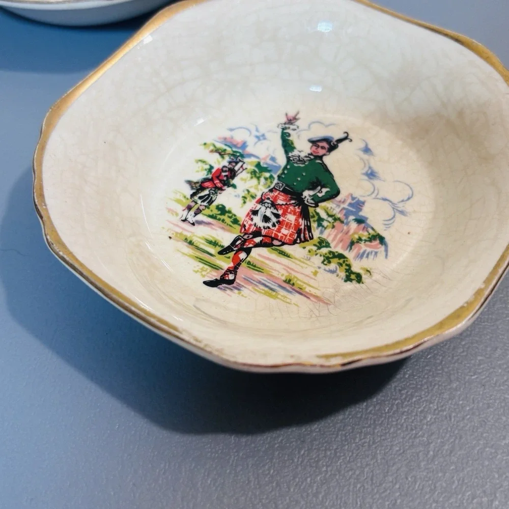 Set of 4 Scottish Trinket Bowls Vintage Bagpiper & Man In Kilt Gold Trim Glasgow